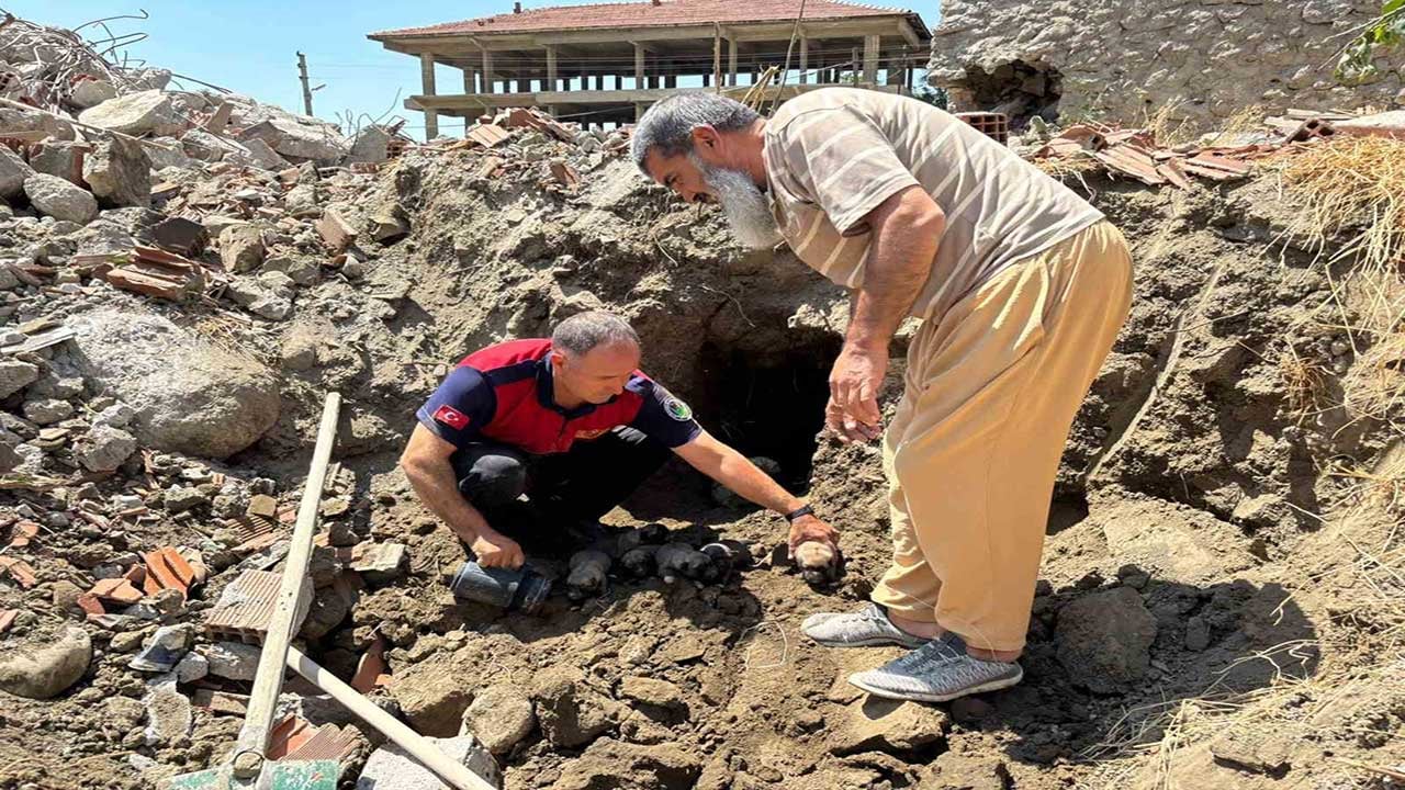 Foto - Sungurlu'da mucize kurtarış! Yıkıntıların altından gelen ses can kurtardı!