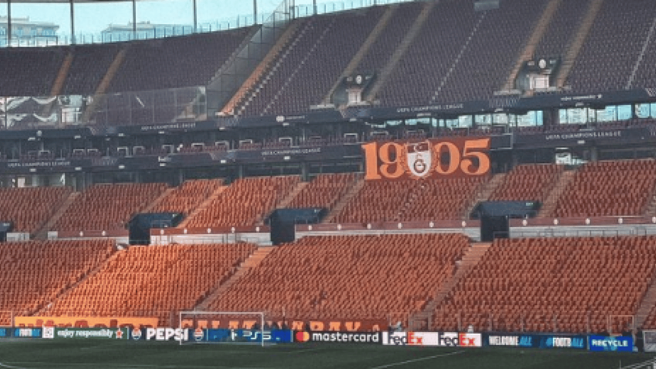 Foto - Süper Kupa'da yaşanmıştı... Dursun Özbek yağmurluk rezaletini unutturacak