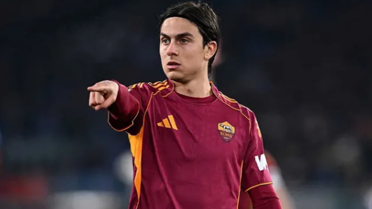 Süper Lig alev alacak! İmza atarsa maaşı belli! İki dev kulüp Dybala'nın peşinde