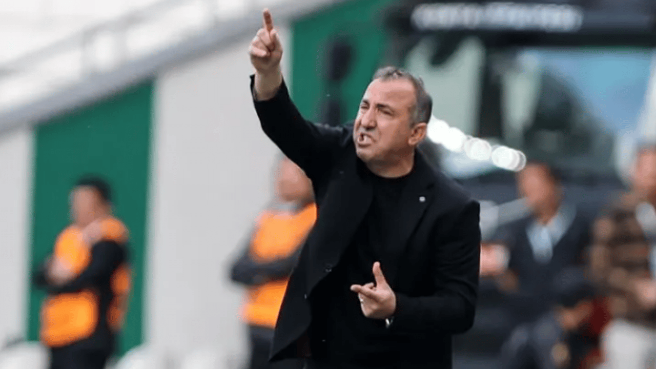 Foto - Süper Lig çöplüğe döndü! İşte değişen teknik direktörler!