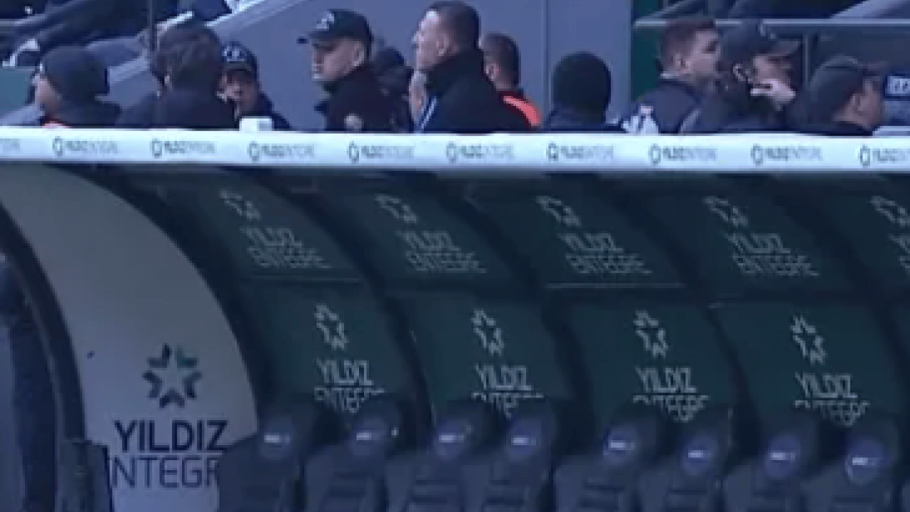 Foto - Süper Lig maçınca olay hareket: Maç bitmeden çekti gitti!