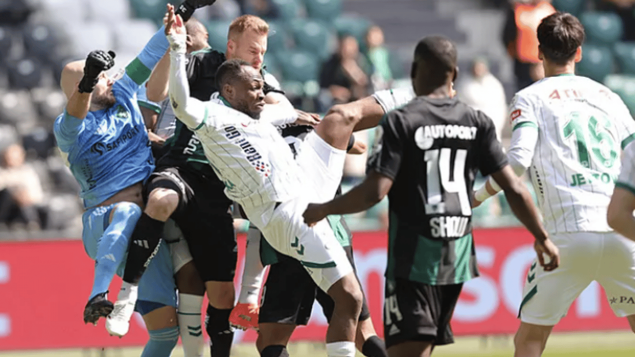 Foto - Süper Lig maçınca olay hareket: Maç bitmeden çekti gitti!