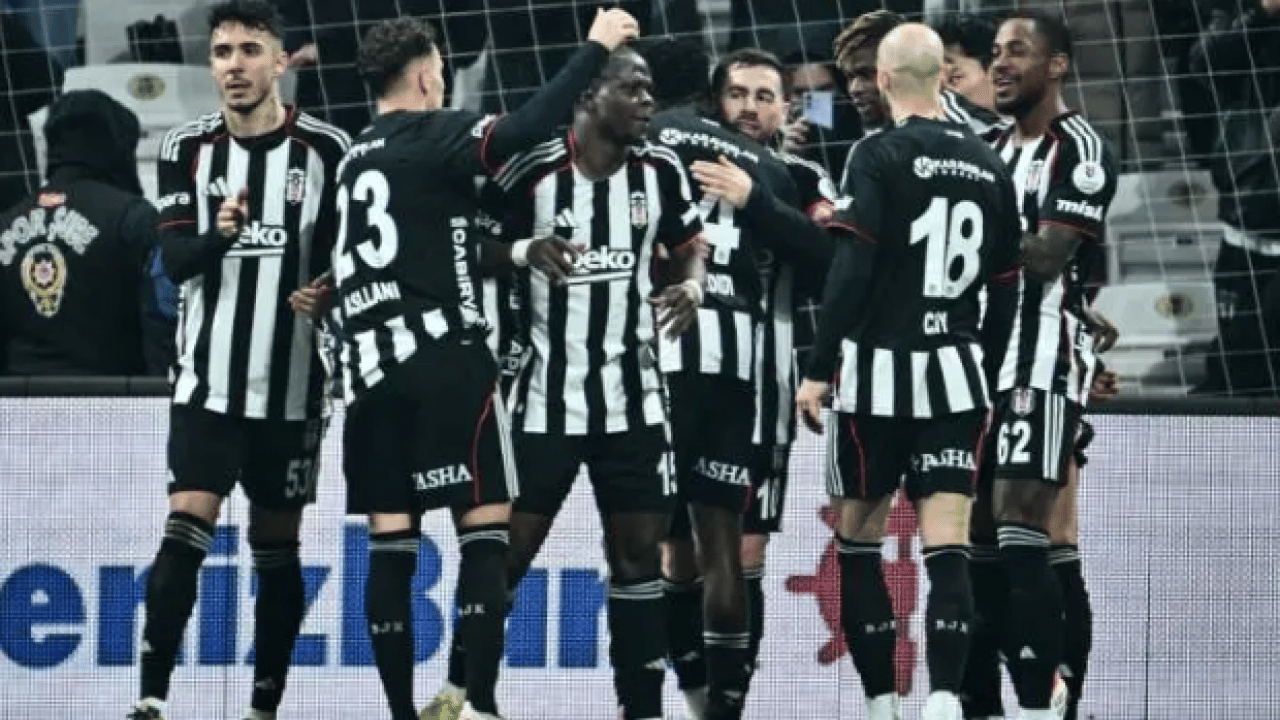 Foto - Süper lig devlerinin yabancı kuralı çıkmazı! 17 futbolcu gönderilecek!