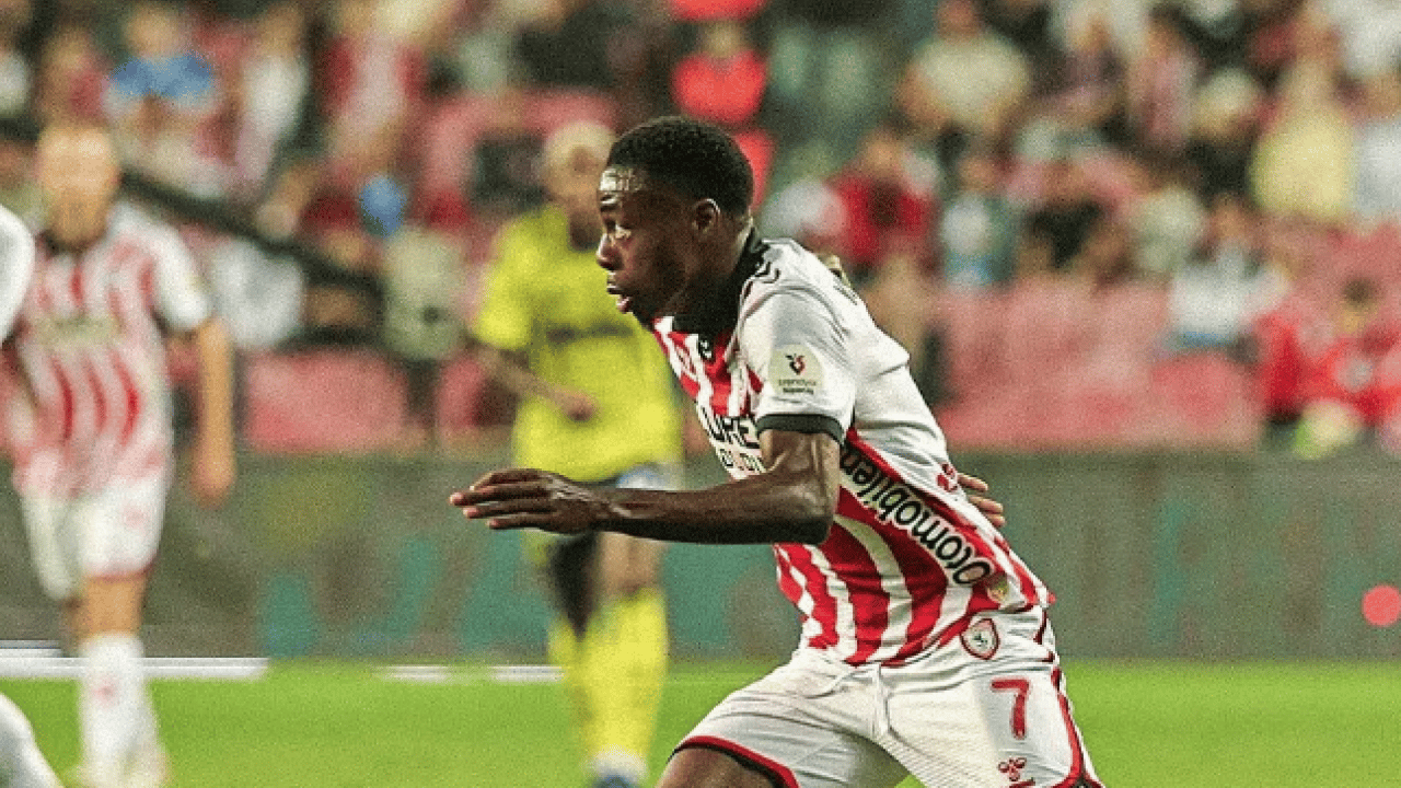 Süper Lig'in yıldızı diyerek duyurdular! Rakam belli oldu artık... Kadıköy'e adım adım...