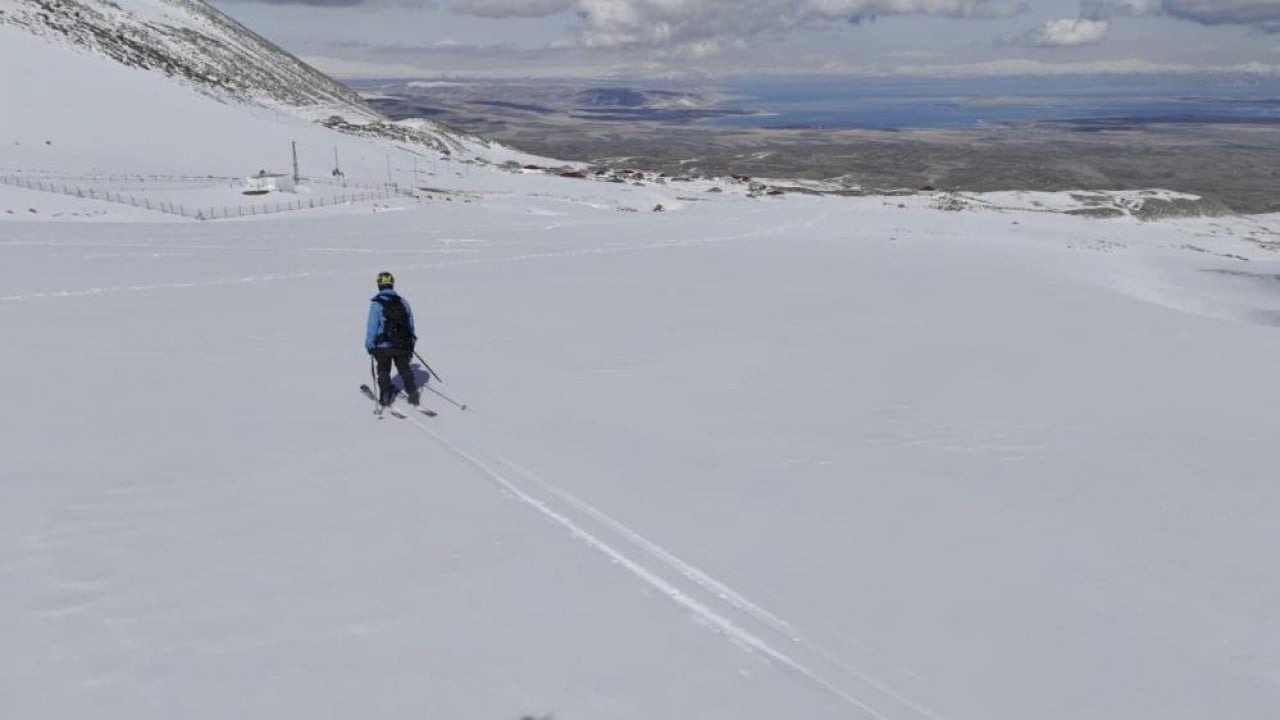Foto - Süphan Dağı'na çıkamayınca kayarak indiler