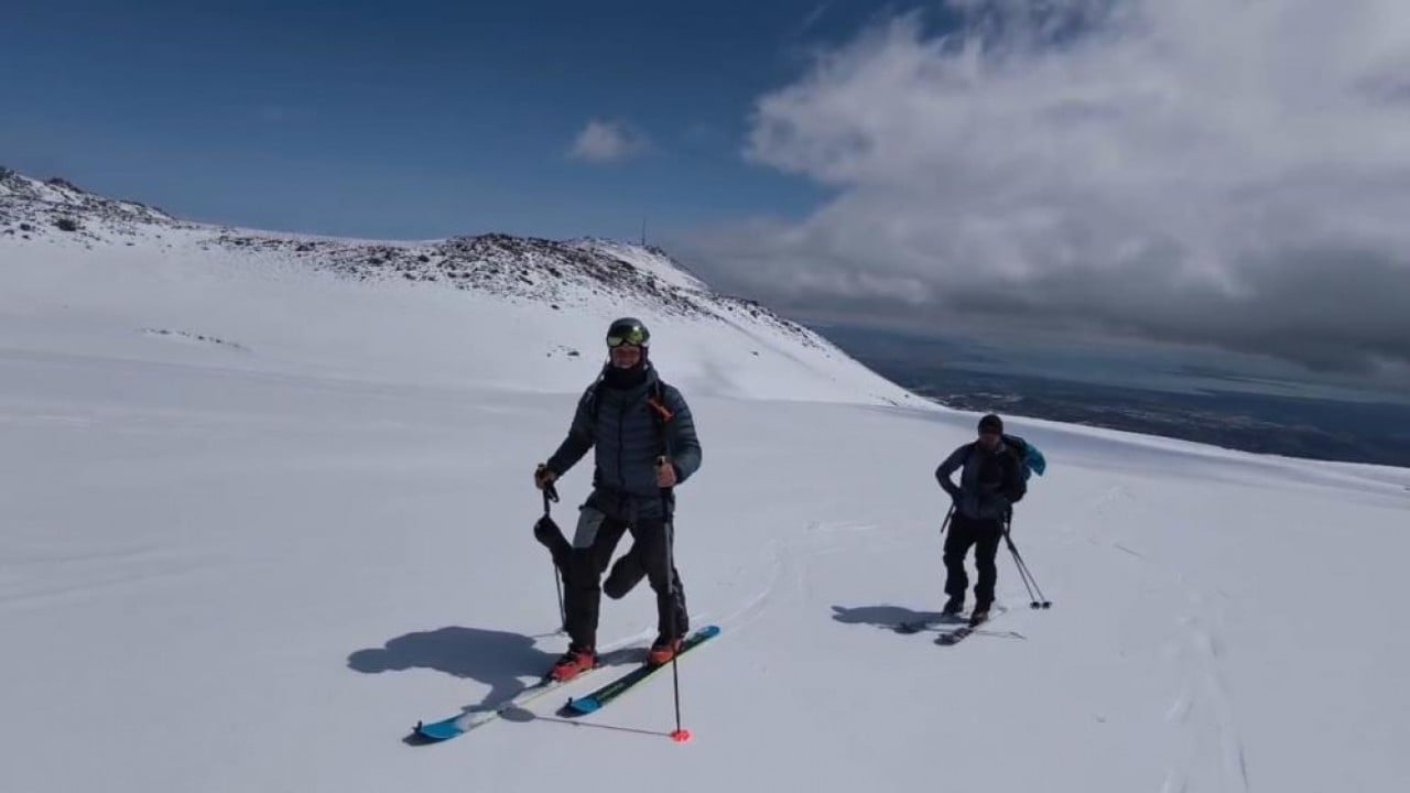 Foto - Süphan Dağı'na çıkamayınca kayarak indiler