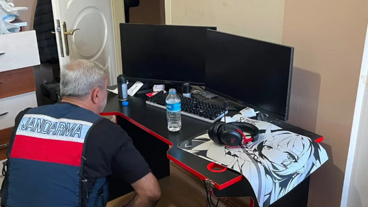 Foto - Şüpheli SMS'ler harekete geçirdi! MİT hepsini enseledi!