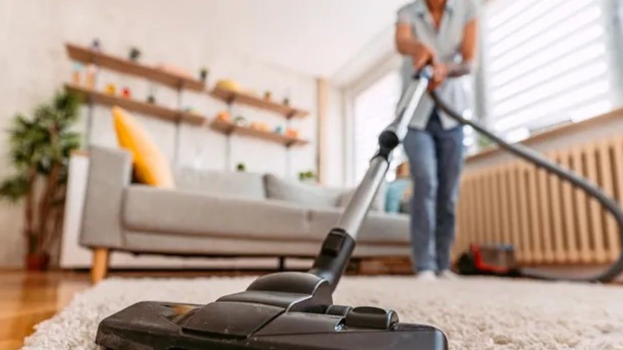 Foto - Süpürge ayrımcılığa maruz kaldı! Yeni teknoloji orta yerde eskisi dolapta