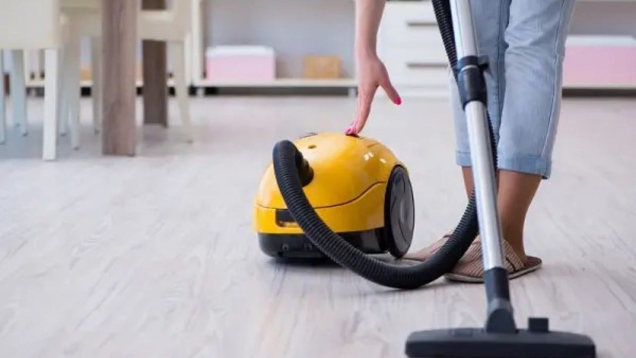 Foto - Süpürge ayrımcılığa maruz kaldı! Yeni teknoloji orta yerde eskisi dolapta