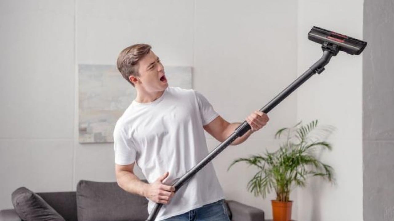 Foto - Süpürge ayrımcılığa maruz kaldı! Yeni teknoloji orta yerde eskisi dolapta