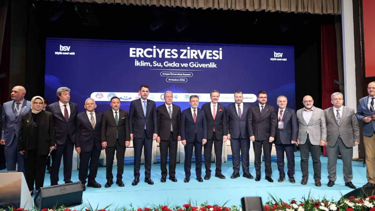Foto - Sürdürülebilir geleceğe yönelik çözüm önerileri Erciyes Zirvesi-1'de ele alınıyor...