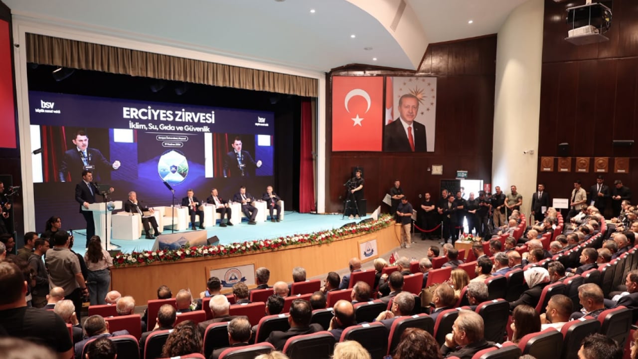 Foto - Sürdürülebilir geleceğe yönelik çözüm önerileri Erciyes Zirvesi-1'de ele alınıyor...