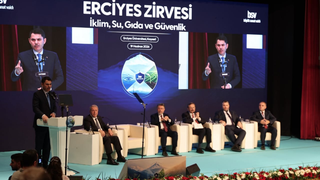 Foto - Sürdürülebilir geleceğe yönelik çözüm önerileri Erciyes Zirvesi-1'de ele alınıyor...
