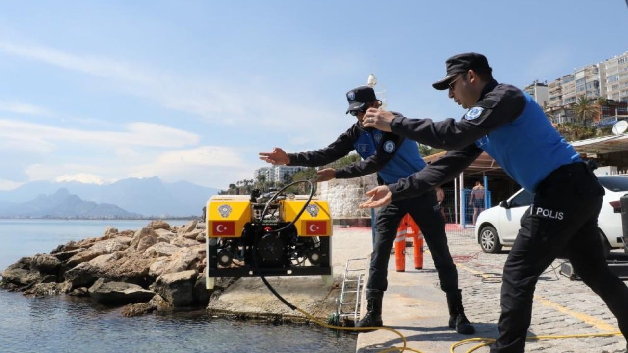 Foto - Sürekli devriye halindeler Onlar için denizin altı üstü fark etmiyor