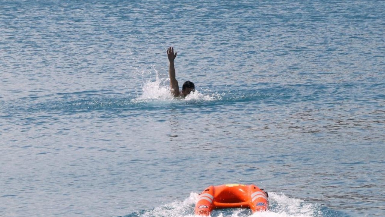 Foto - Sürekli devriye halindeler Onlar için denizin altı üstü fark etmiyor