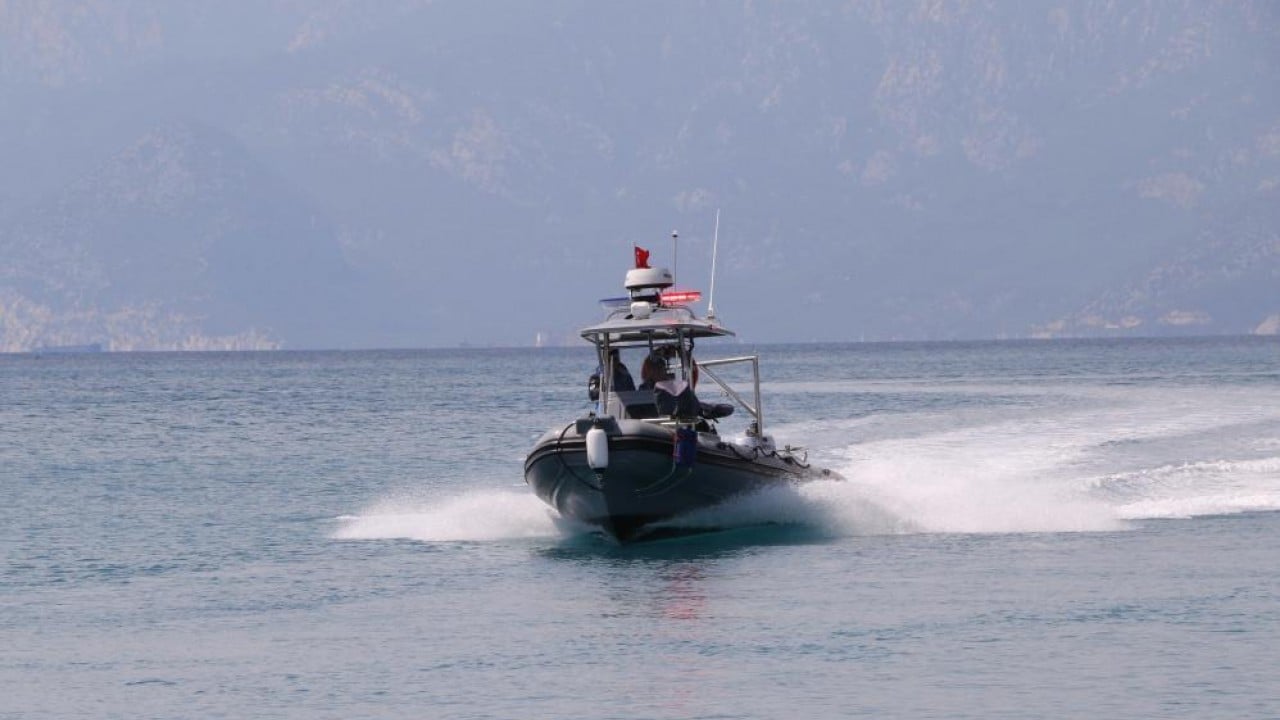 Foto - Sürekli devriye halindeler Onlar için denizin altı üstü fark etmiyor