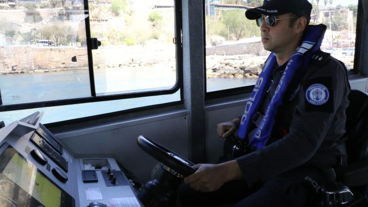 Foto - Sürekli devriye halindeler Onlar için denizin altı üstü fark etmiyor