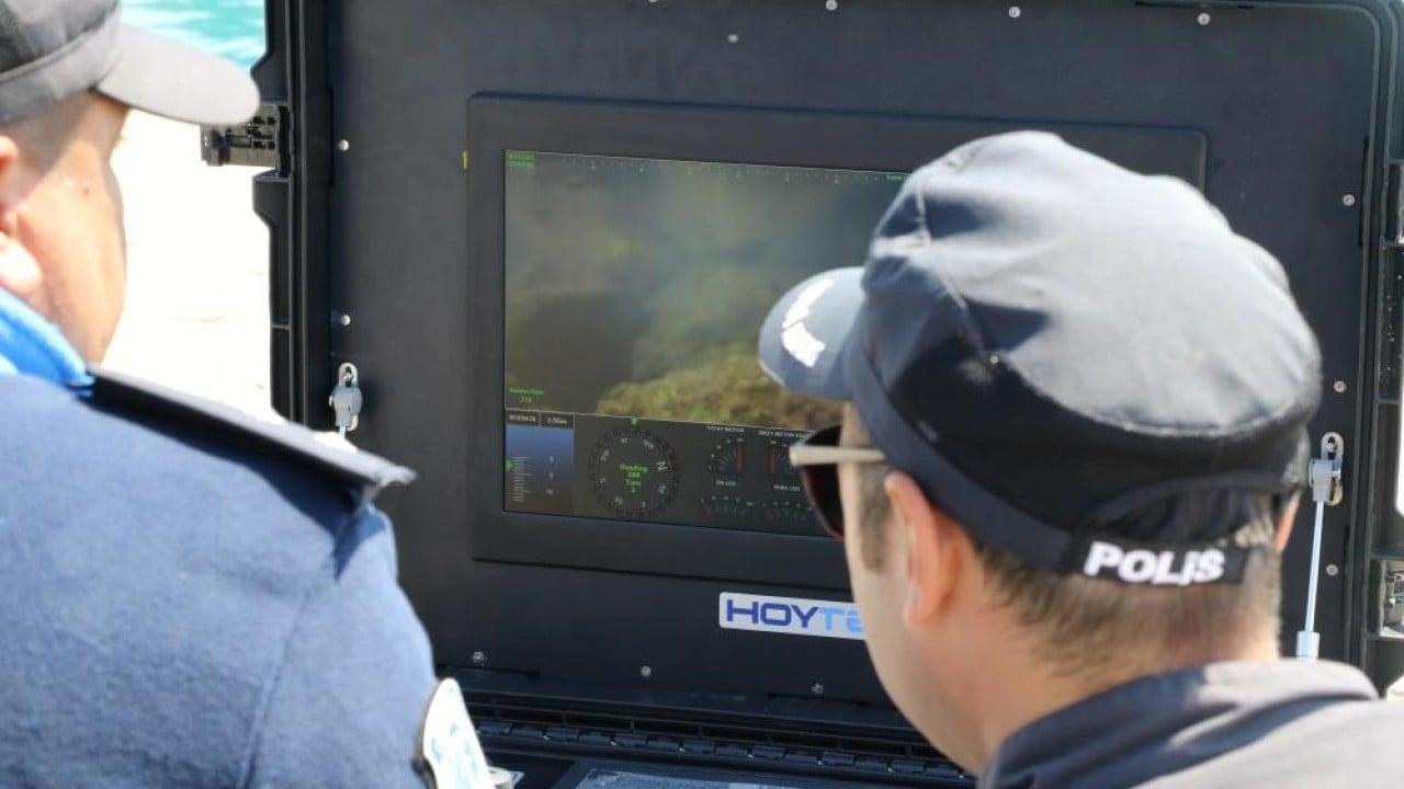 Foto - Sürekli devriye halindeler Onlar için denizin altı üstü fark etmiyor