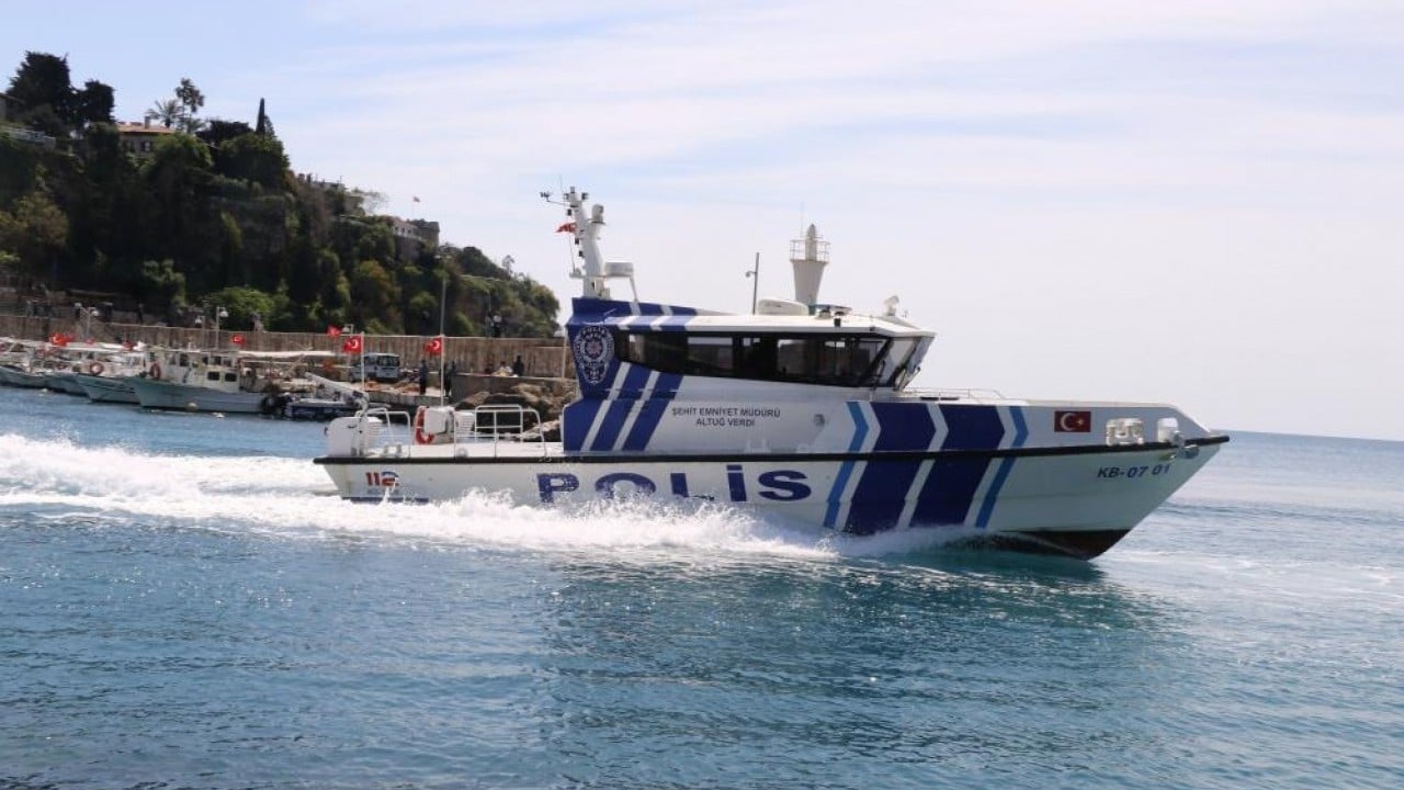 Foto - Sürekli devriye halindeler Onlar için denizin altı üstü fark etmiyor