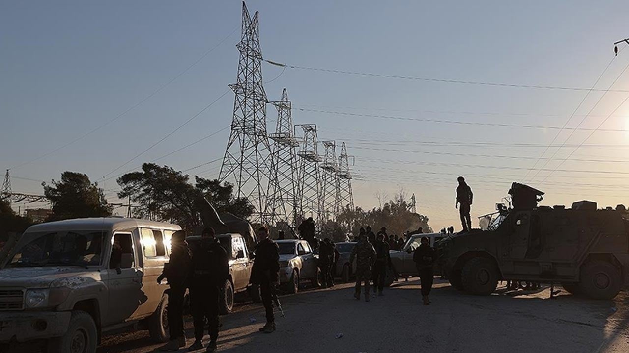 Foto - Suriye ordusundan hayati karar! Binlerce kişi canını kurtardı