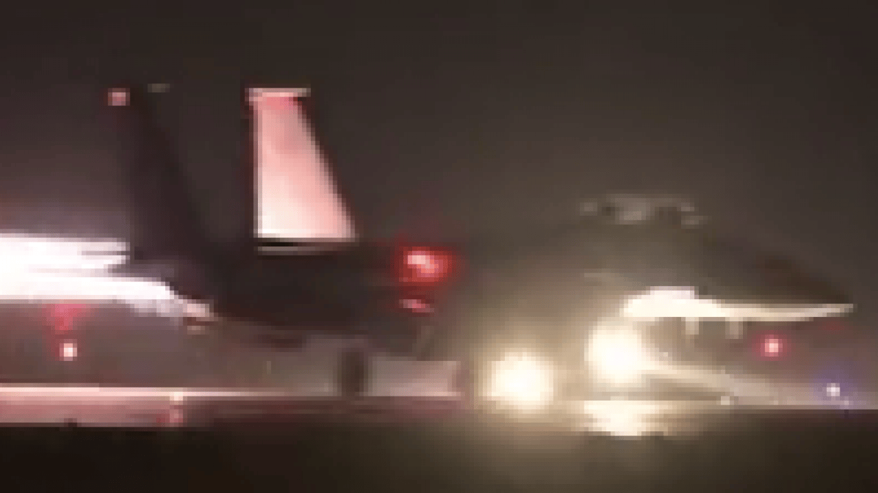 Foto - Suriye'de yine bir şeyler deneniyor: Savaş uçakları peş peşe havalanıp bomba yağdırdı