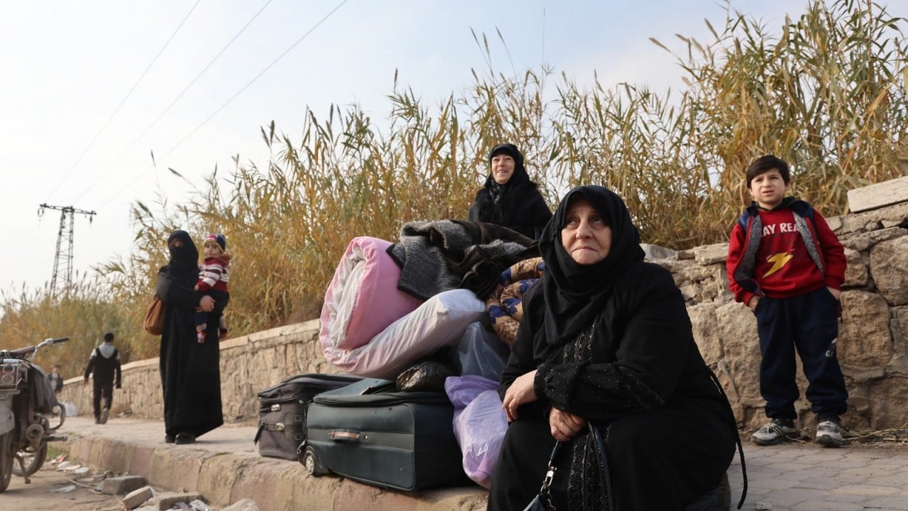 Foto - Suriye'nin Halep ilinde PKK/YPG'nin işgal ettiği mahallelerde sivil göç: Çatışmalar devam ediyor