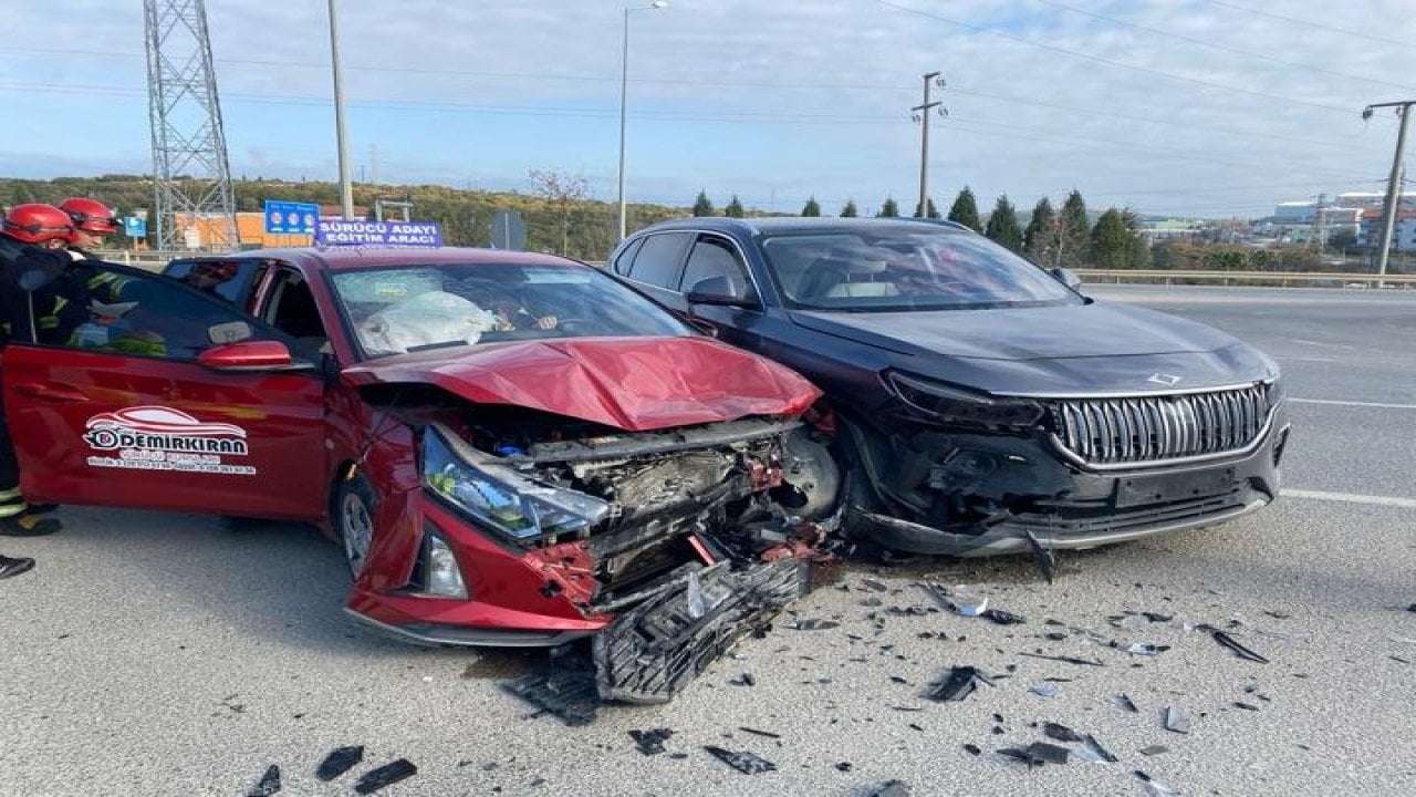 Foto - Sürücü kursu aracı TOGG ile çarpıştı, TOGG’un halini görenler gözlerine inanamadı 