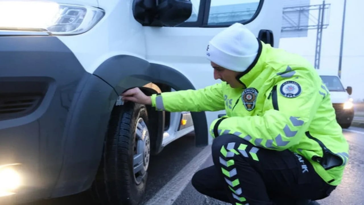 Foto - Sürücüler aman dikkat, yeni dönem resmen bugün başladı! 5 bin 856 TL cezayı şak diye yiyebilirsiniz