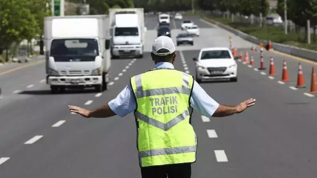 Foto - Sürücüler dikkat! İstanbul ve Ankara'da yılbaşı barikatı: İşte trafiğe kapanacak tüm yollar