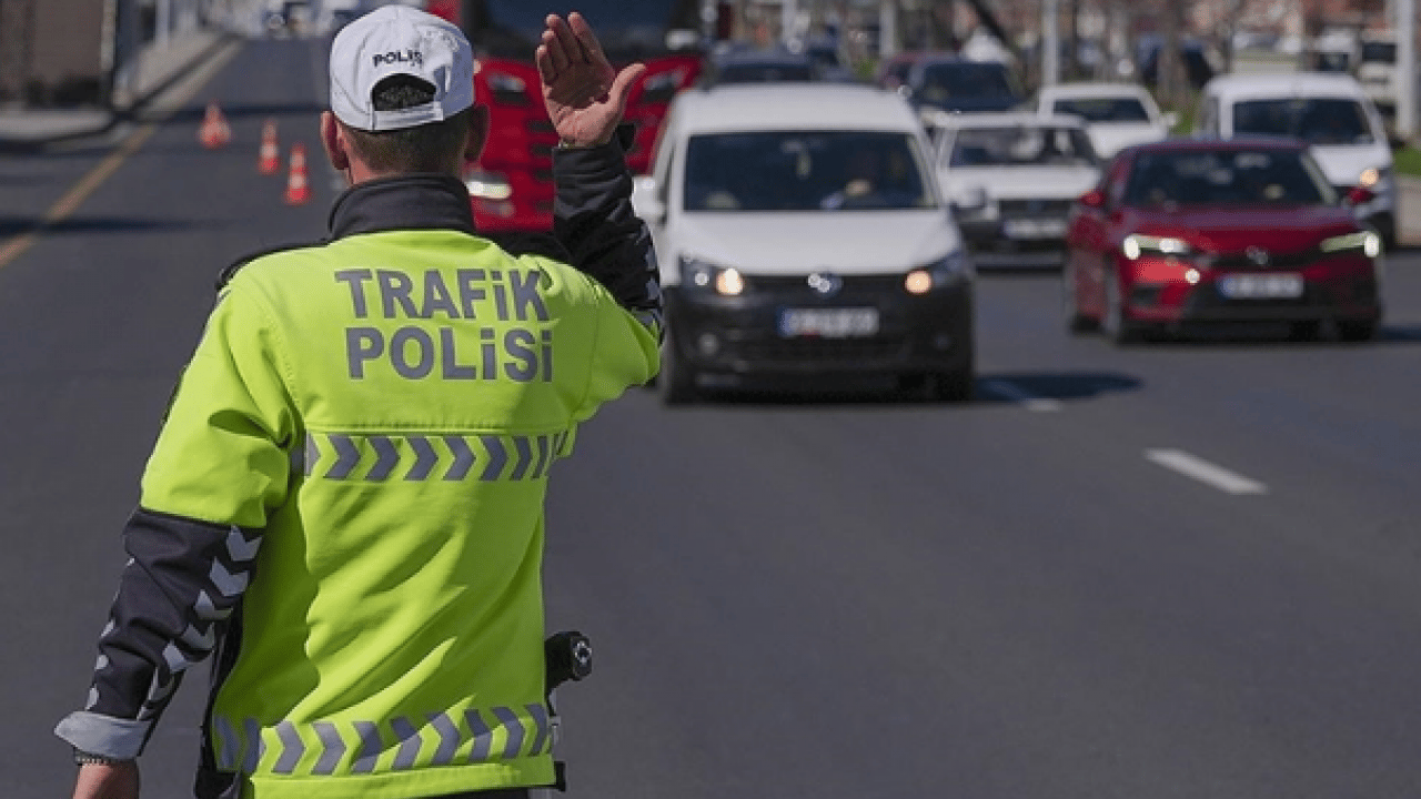 Foto - Sürücüler dikkat! İstanbul ve Ankara'da yılbaşı barikatı: İşte trafiğe kapanacak tüm yollar