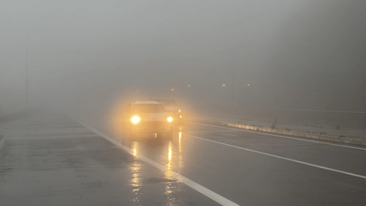 Sürücüler zor anlar yaşadı! O ilimizde göz gözü görmüyor