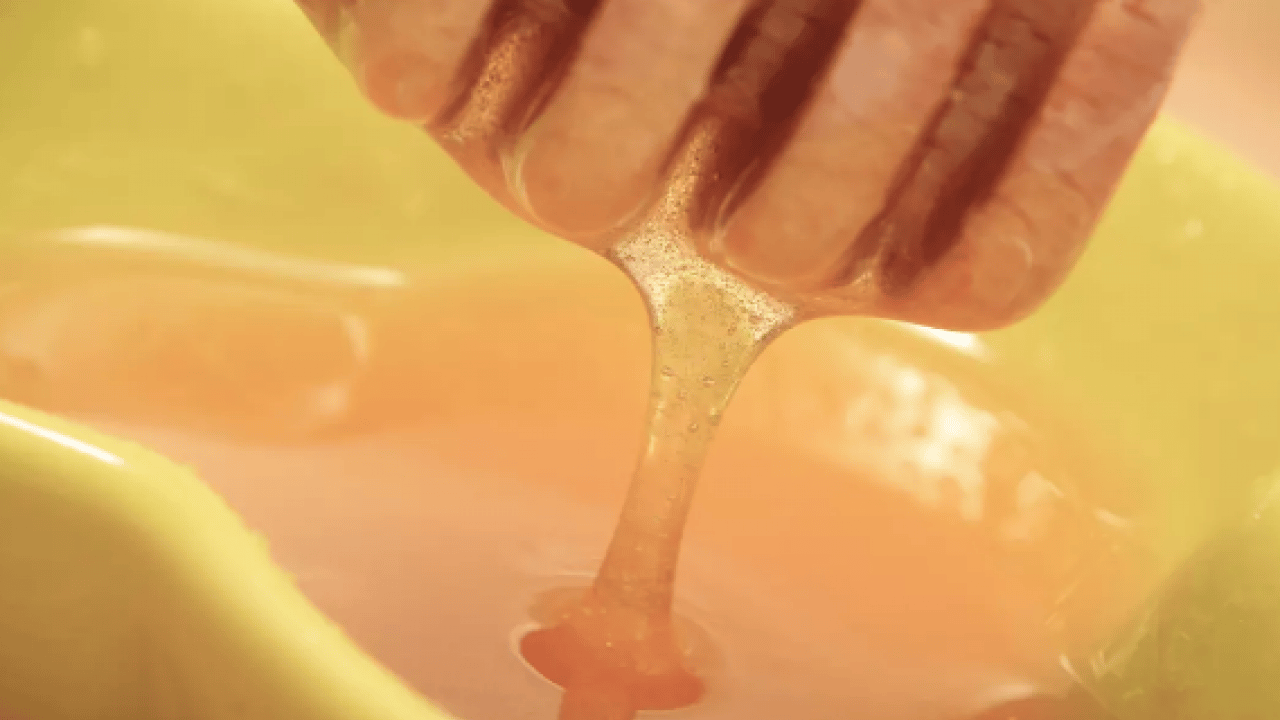 Foto - Süte bal katmak ya da balı ısıtmak doğru mu? Diyetisyeni bir dinleyin bakın ne diyor!...