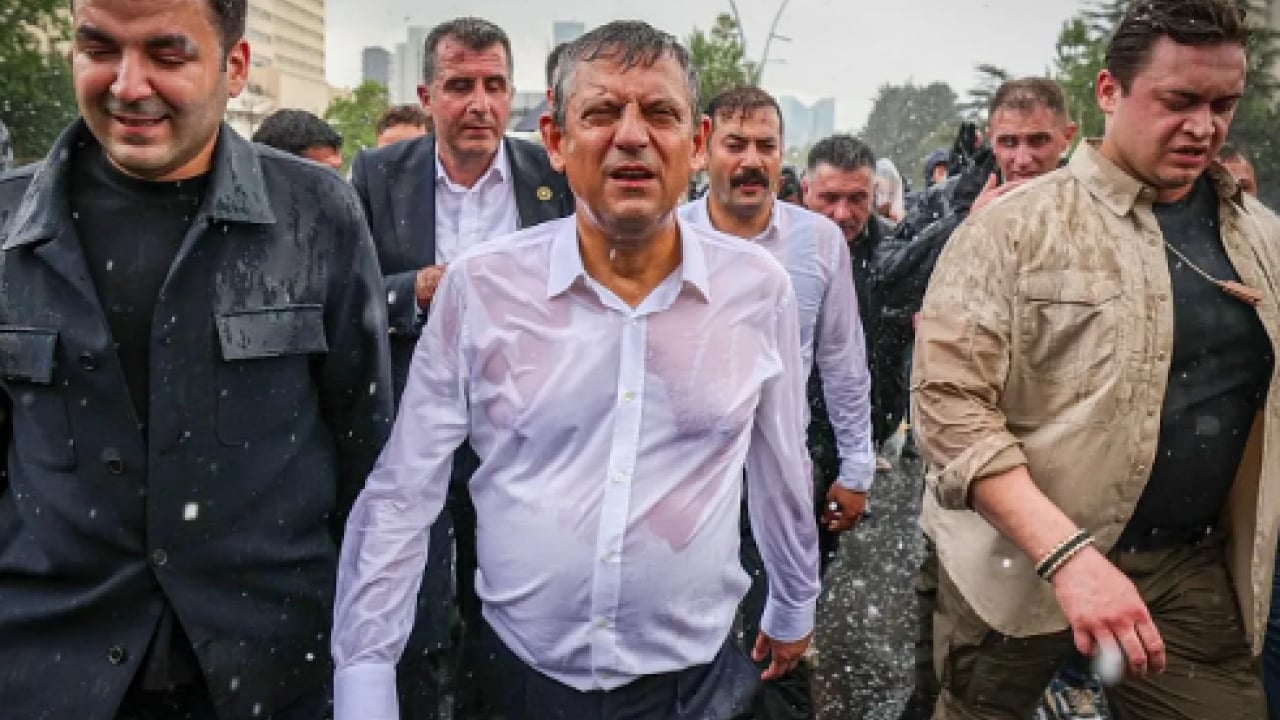 Foto - ‘Şutlan' Özel' Tatar Ramazanlığa soyundu! Sen önce CHP içinde oynanan oyunları boz