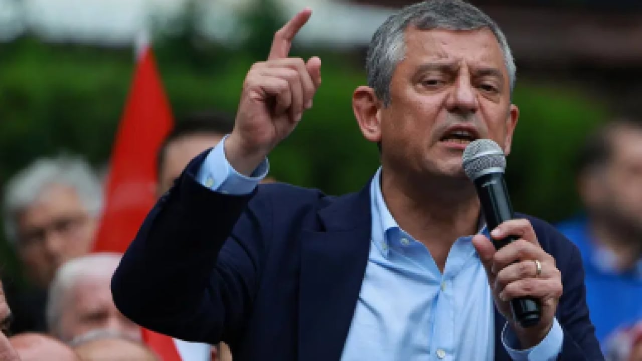 Foto - ‘Şutlan' Özel' Tatar Ramazanlığa soyundu! Sen önce CHP içinde oynanan oyunları boz