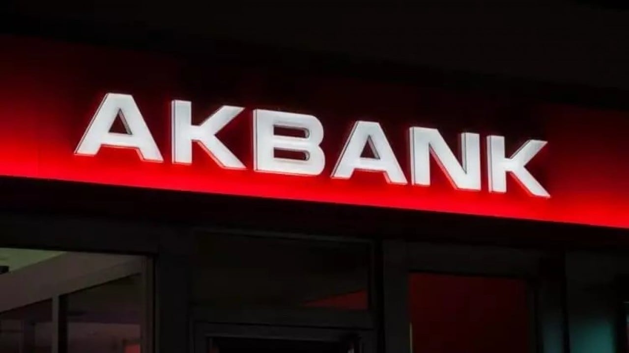 Foto - Suzan Sabancı'dan itiraf: 180 şube kapanabilirdi vazgeçtik