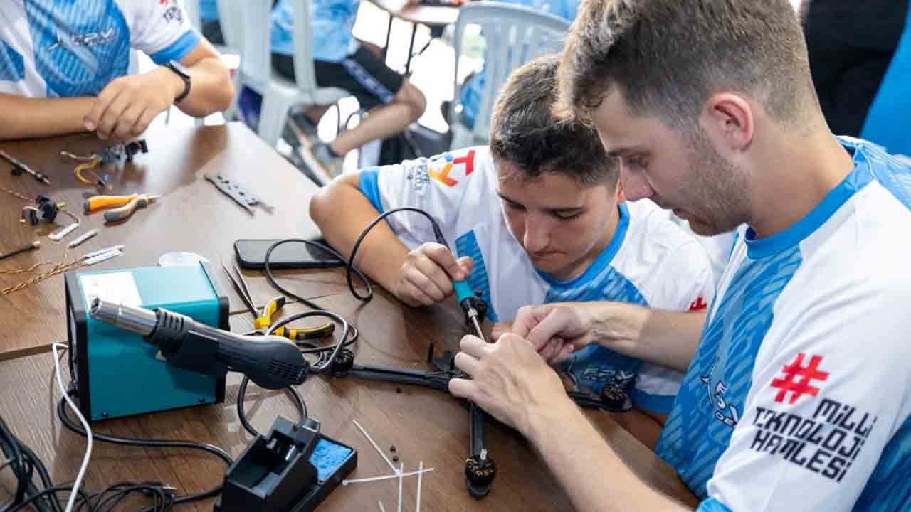 Foto - T3 Vakfı teknoloji meraklılarını İstanbul'da buluşturdu: FPV Dron Yarışması'nın kazananı belli oldu
