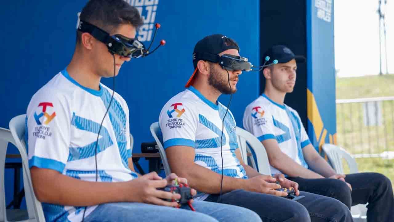 T3 Vakfı teknoloji meraklılarını İstanbul'da buluşturdu: FPV Dron Yarışması'nın kazananı belli oldu