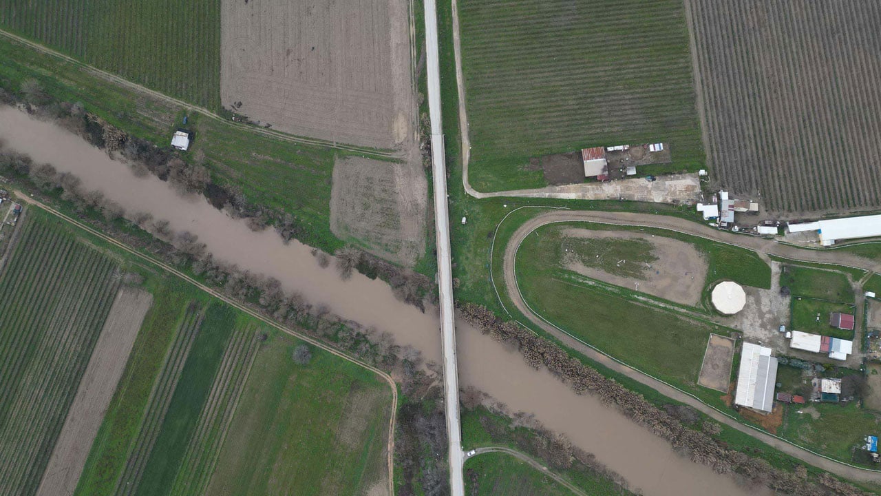 Foto - Tablo tersine döndü! Kuruma noktasına gelen Gediz’de şaşırtan değişim