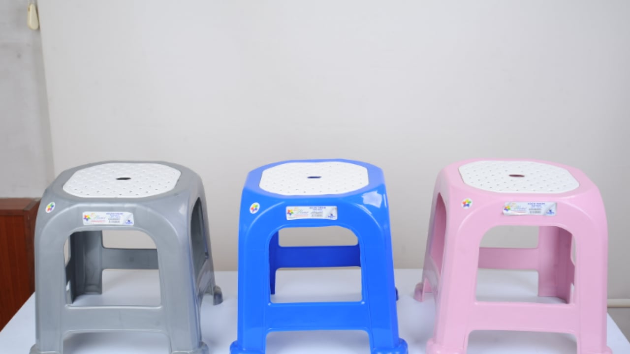 Foto - Taburelerin neden delik olduğu belli oldu: Meğer sebebi buymuş!