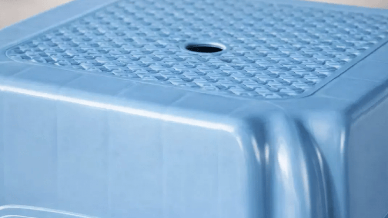 Foto - Taburelerin neden delik olduğu belli oldu: Meğer sebebi buymuş!