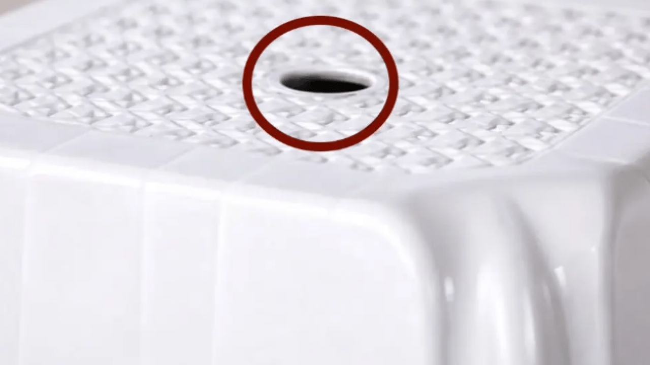 Taburelerin neden delik olduğu belli oldu: Meğer sebebi buymuş!