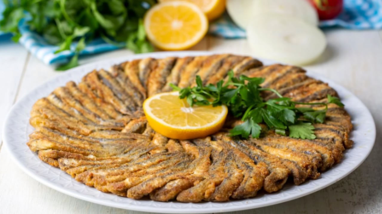 Foto - Tadı çok farklı olacak! Yağ çekmeyen hamsi yapmanın sırrı açıklandı