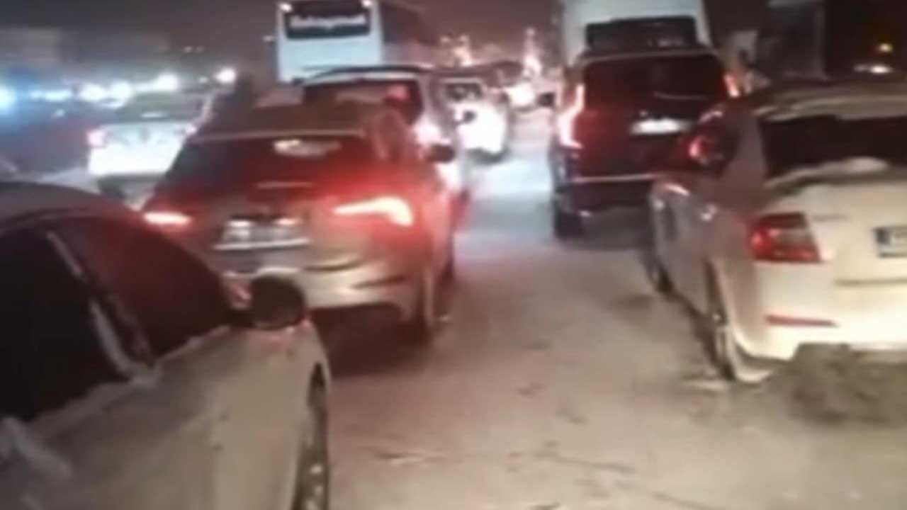 Foto - TAG Otoyolu'nda yoğun kar etkili oluyor! Gaziantep kesiminde çok sayıda araç mahsur kaldı