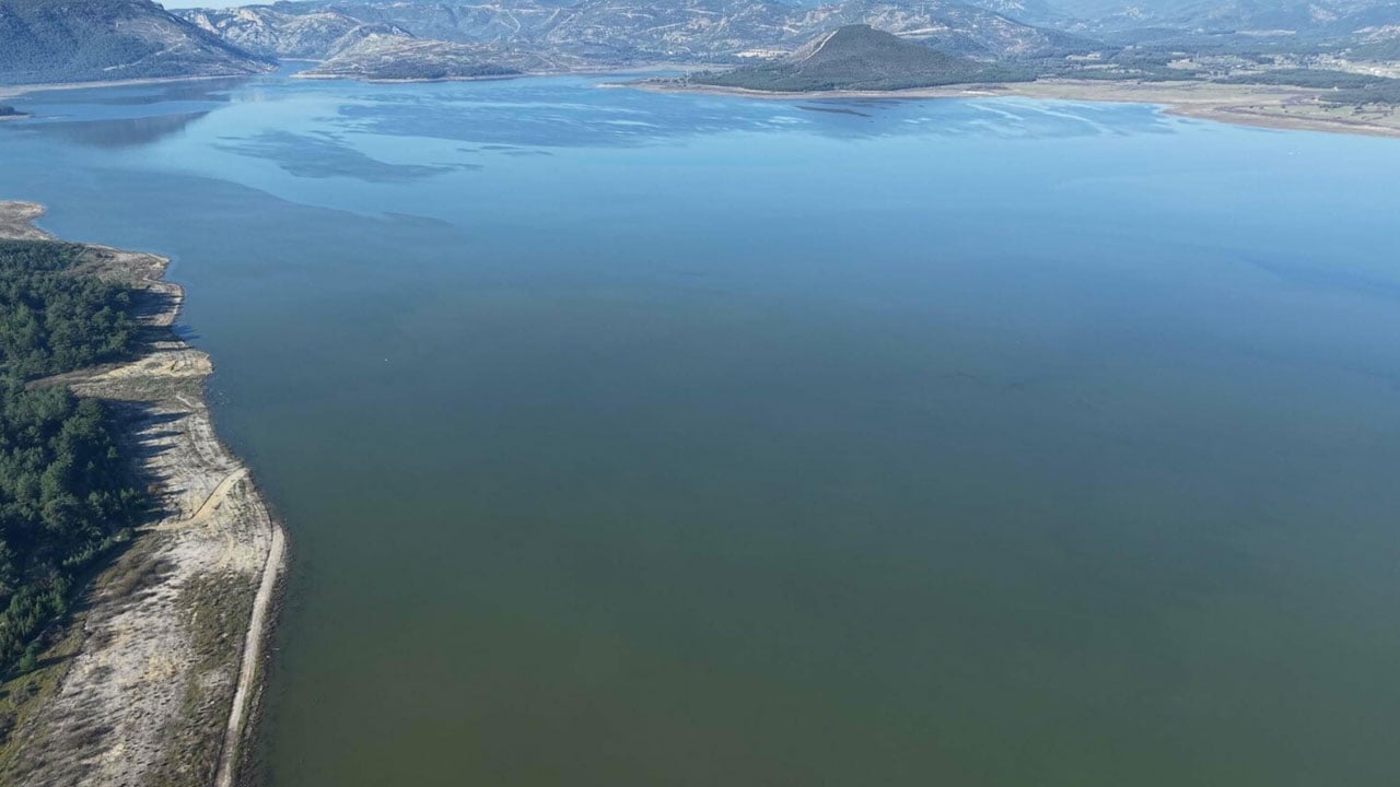 Foto - Tahtalı’da su seviyesi kesintisiz her gün yükseldi! İzmir’in barajlarında 30 yıl sonra bir ilk