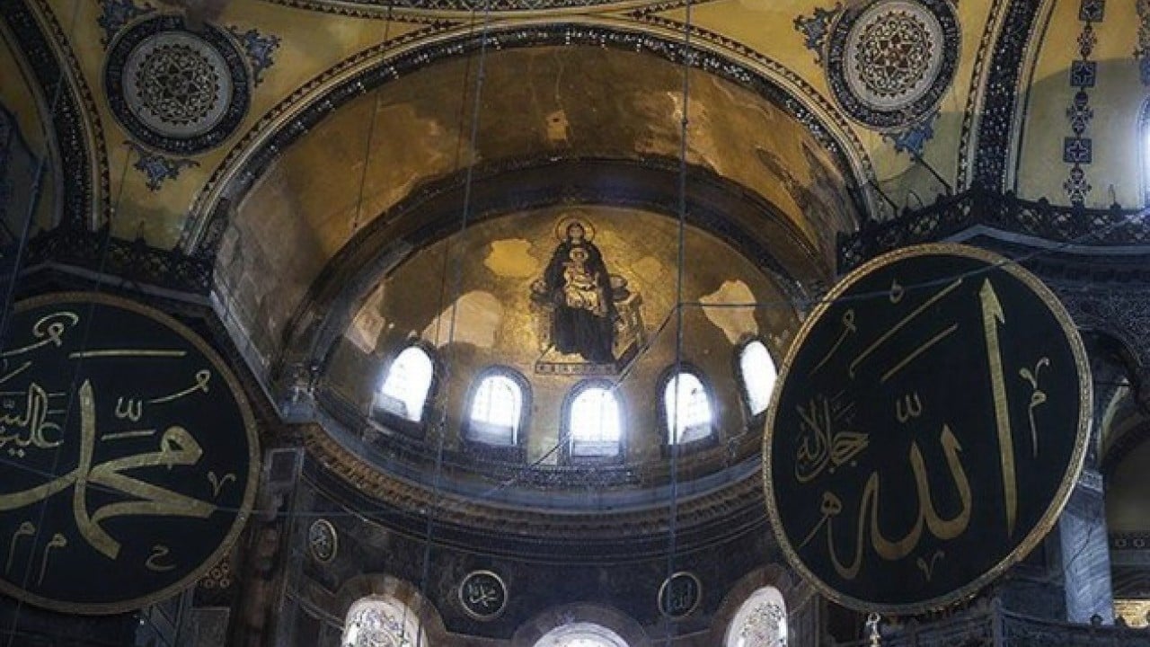 Foto - Takdim yazısını Başkan Erdoğan kaleme aldı! Zincirlerini kıran Ayasofya için tarihi koleksiyon
