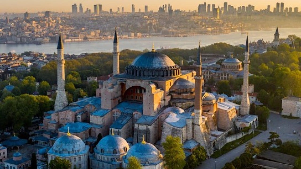Foto - Takdim yazısını Başkan Erdoğan kaleme aldı! Zincirlerini kıran Ayasofya için tarihi koleksiyon