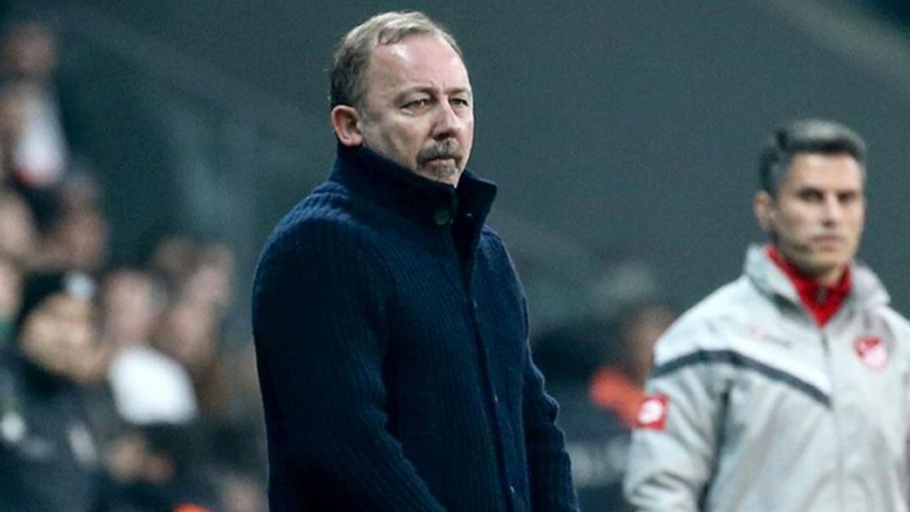 Foto - Takımı dibe vurmuş, hoca neyin peşinde! Sergen Yalçın’dan skandal "at yarışı kuponu" paylaşımı