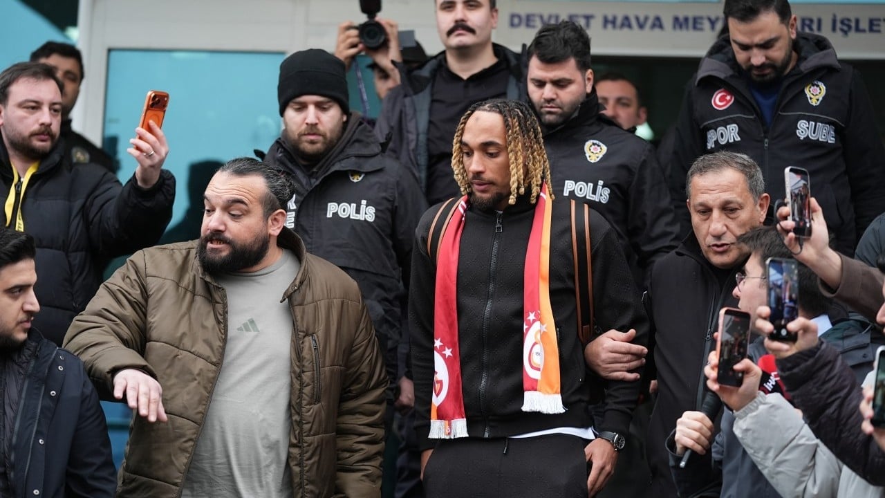 Foto - Takımına kafa tutan Sacha Boey'i topa tuttular: 'Maç günü rest çekip uçağa binmeyen oyuncudan fayda gelmez'