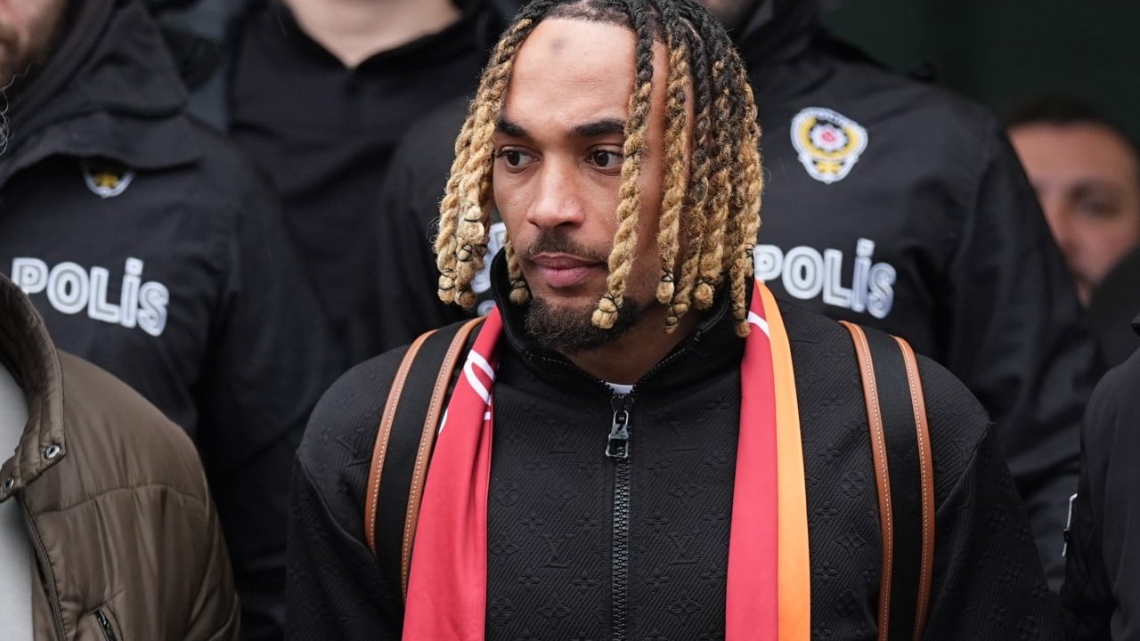 Takımına kafa tutan Sacha Boey'i topa tuttular: 'Maç günü rest çekip uçağa binmeyen oyuncudan fayda gelmez'