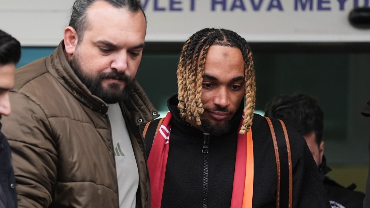 Foto - Takımına kafa tutan Sacha Boey'i topa tuttular: 'Maç günü rest çekip uçağa binmeyen oyuncudan fayda gelmez'